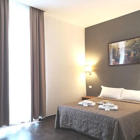 Hotel Travellers Rome