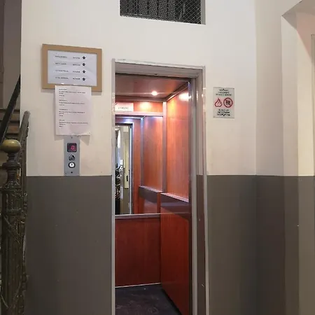 Hotel Travellers Rome