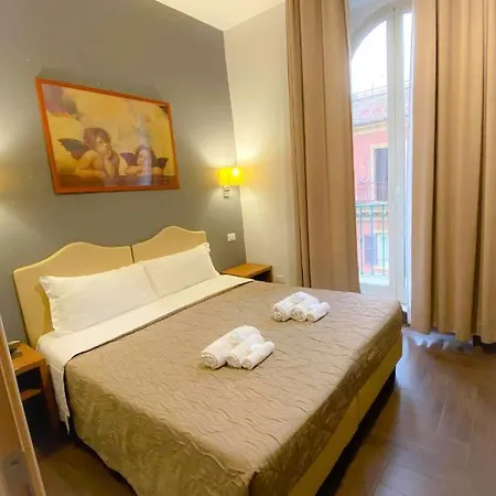 Travellers Hotel