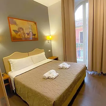 Travellers Hotel 2*